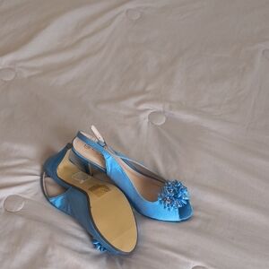Chic Blue Floral Slingback Heels
